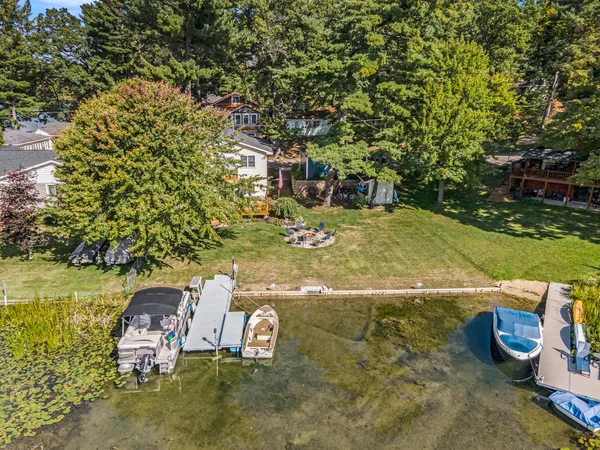 $460,000 | 6271 10th Street, Twin Lake, MI 49457