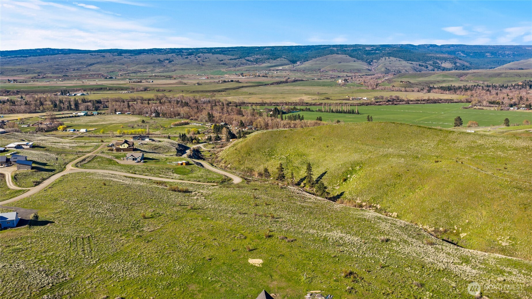 9 Ellensburg Ranches Road Ellensburg, WA 98926 - Photo 10 of 14 a view of an ocean and a mountain