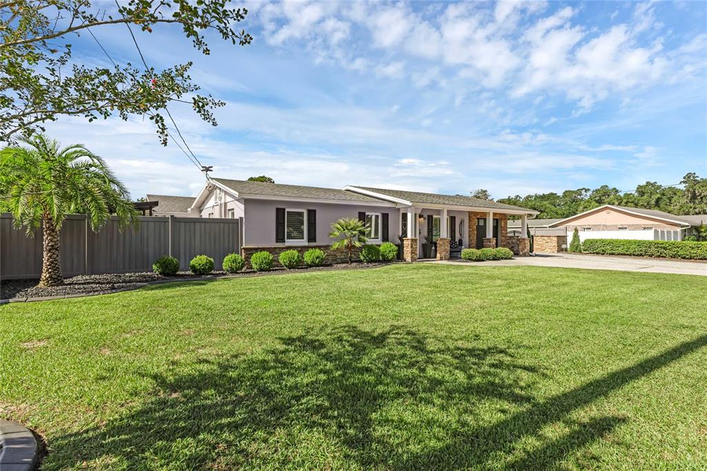 513 East Kicklighter Road Lake Helen, FL 32744 - Photo 4 of 45 Gallery Image 4