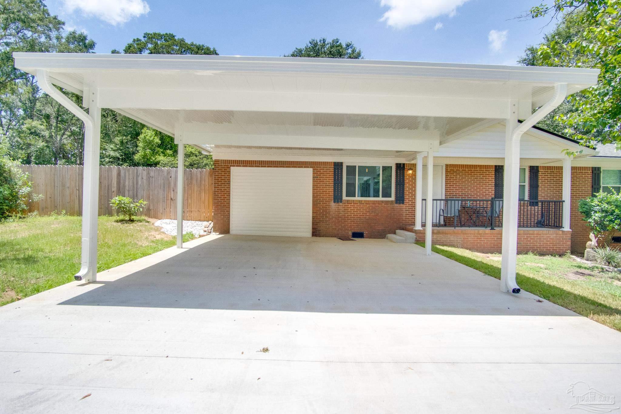 195 Navarro Road Cantonment, FL 32533 - Photo 3 of 26 Gallery Image 3