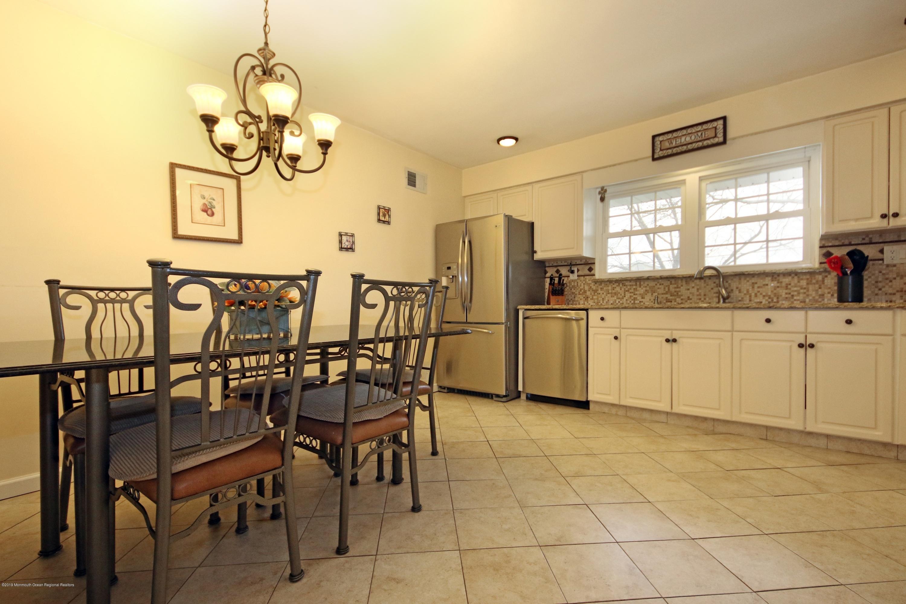 26 Tralee Road Hazlet, NJ 07730 - Photo 7 of 22 IMG_6053a