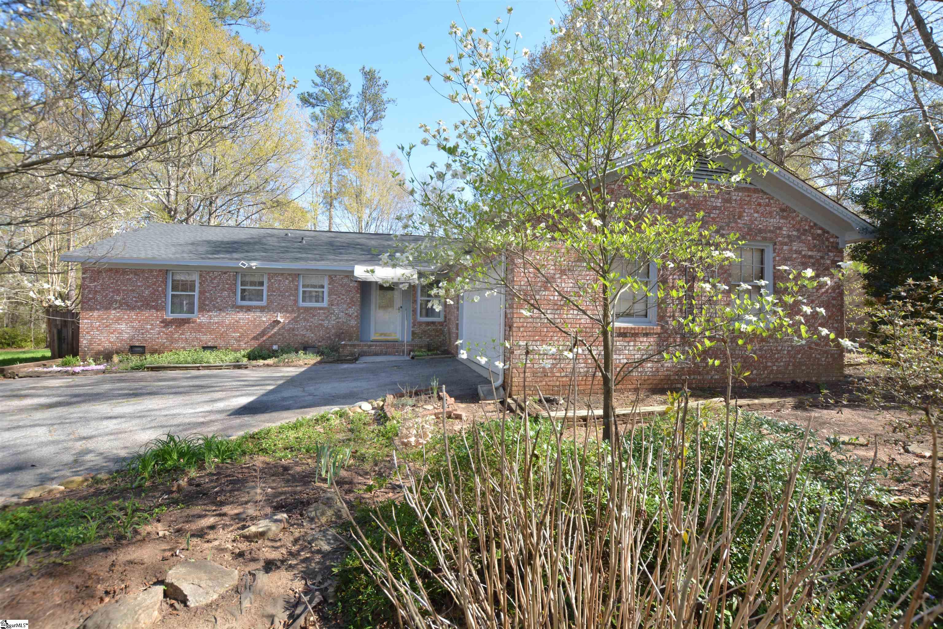 302 Canebreak Lane Simpsonville, SC 29681 - Photo 1 of 43