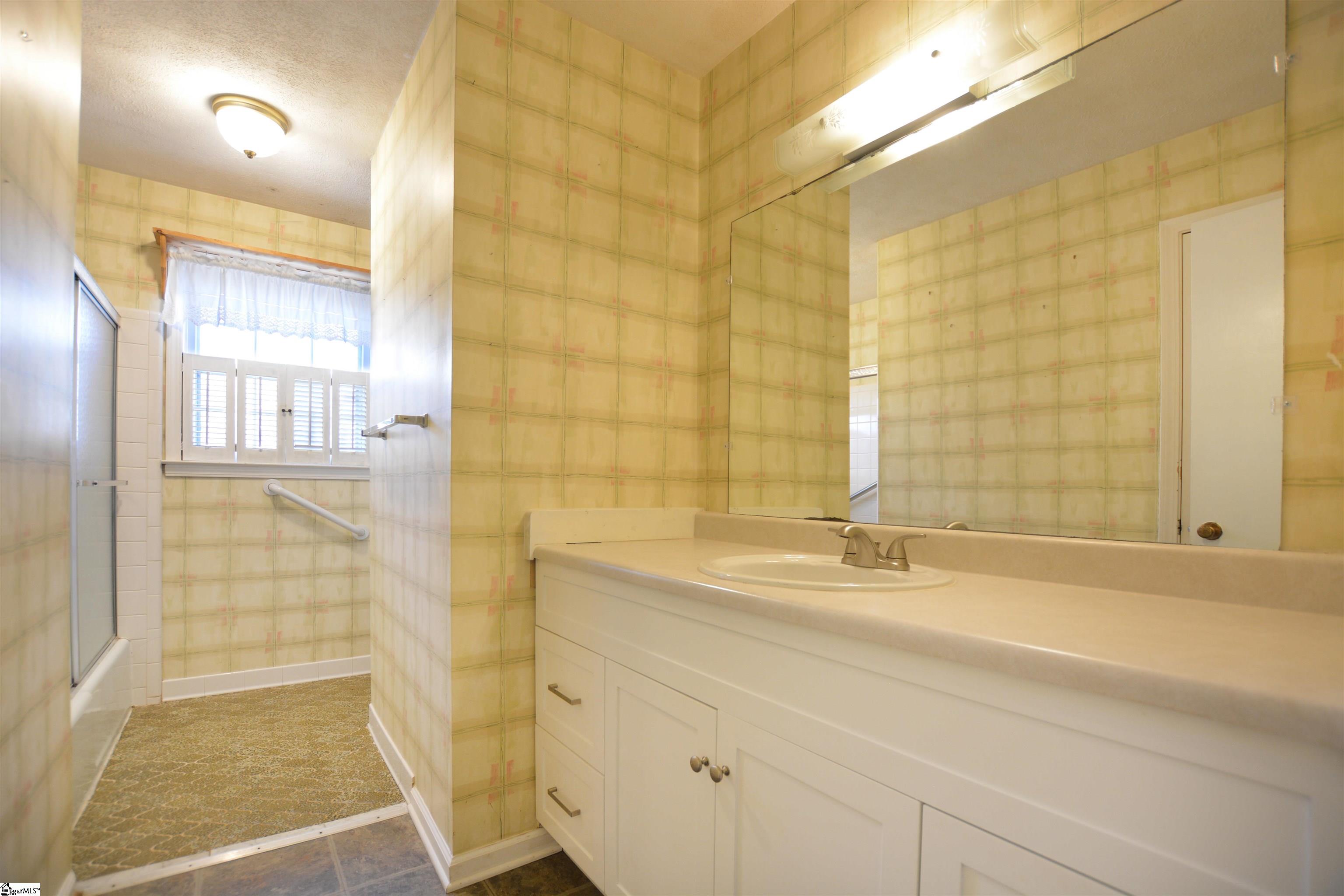 302 Canebreak Lane Simpsonville, SC 29681 - Photo 32 of 43