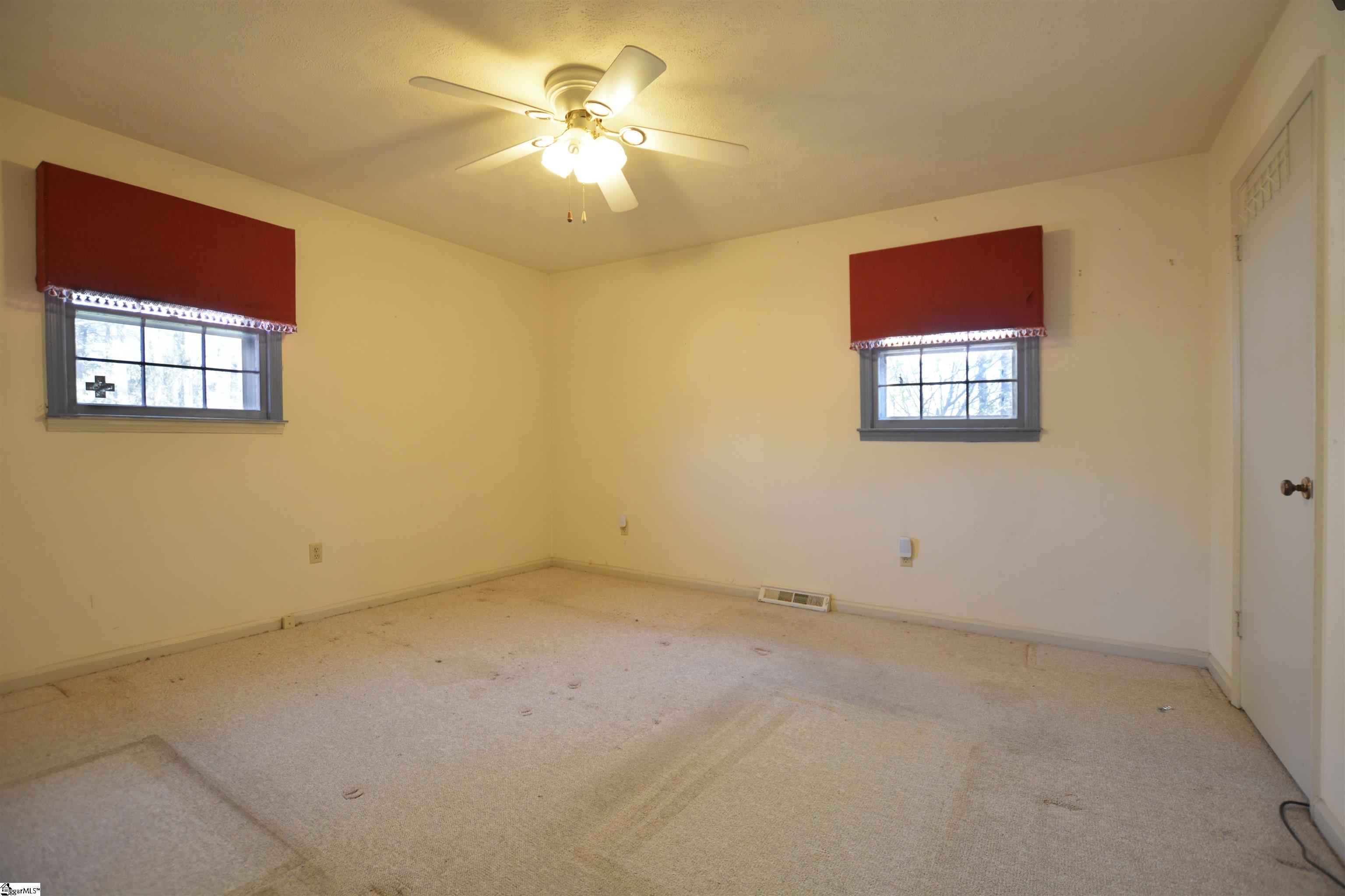 302 Canebreak Lane Simpsonville, SC 29681 - Photo 35 of 43