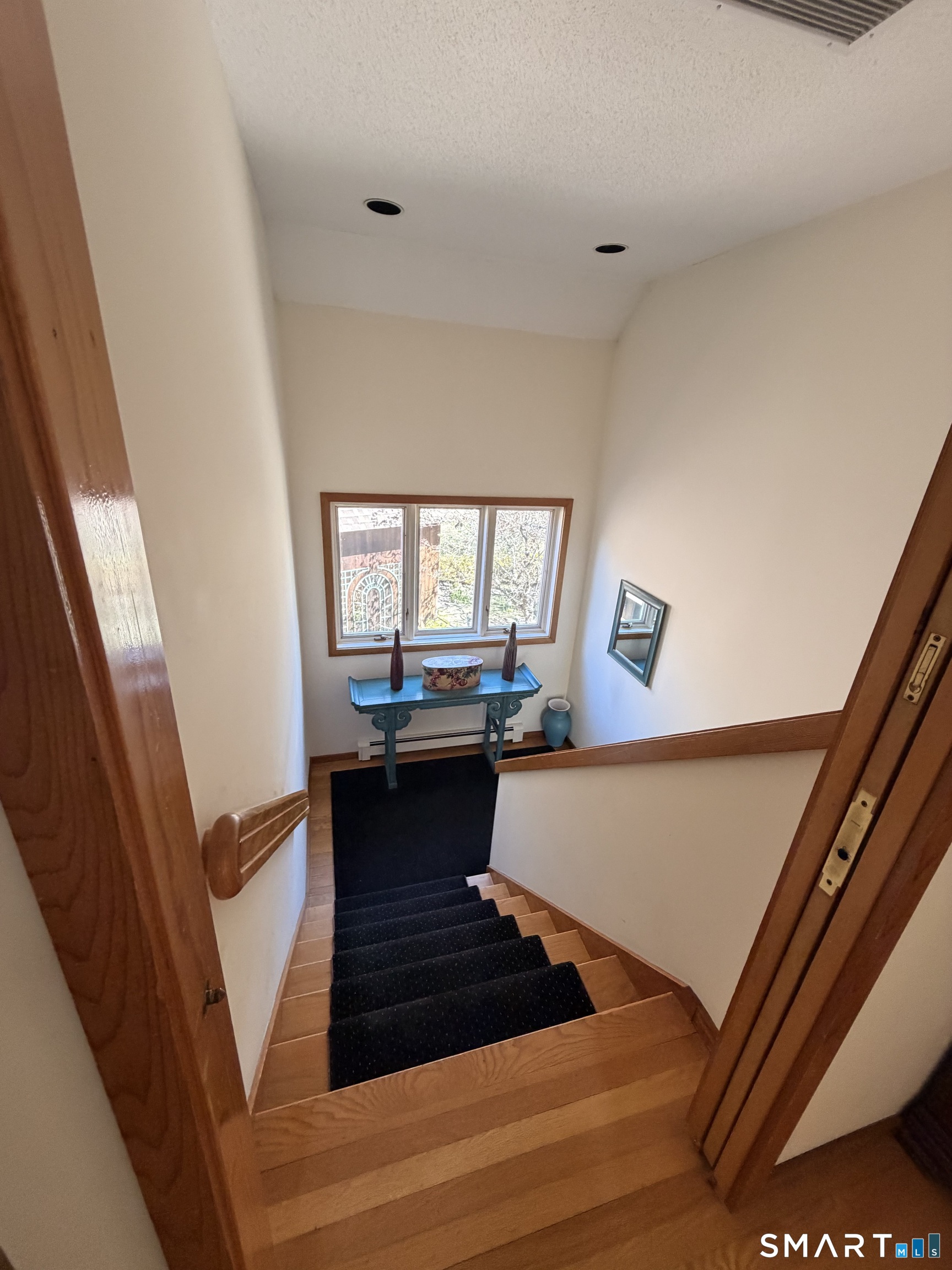 86 Washburn Road Canton, CT 06019 - Photo 24 of 40 a view of an entryway