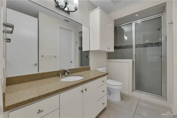 $2,000 | 1441 Ozark Avenue, McAllen, TX 78504