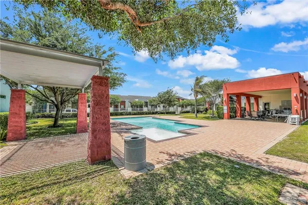 $2,000 | 1441 Ozark Avenue, McAllen, TX 78504