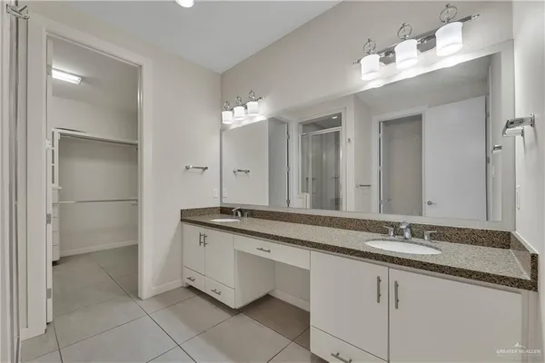 $2,000 | 1441 Ozark Avenue, McAllen, TX 78504