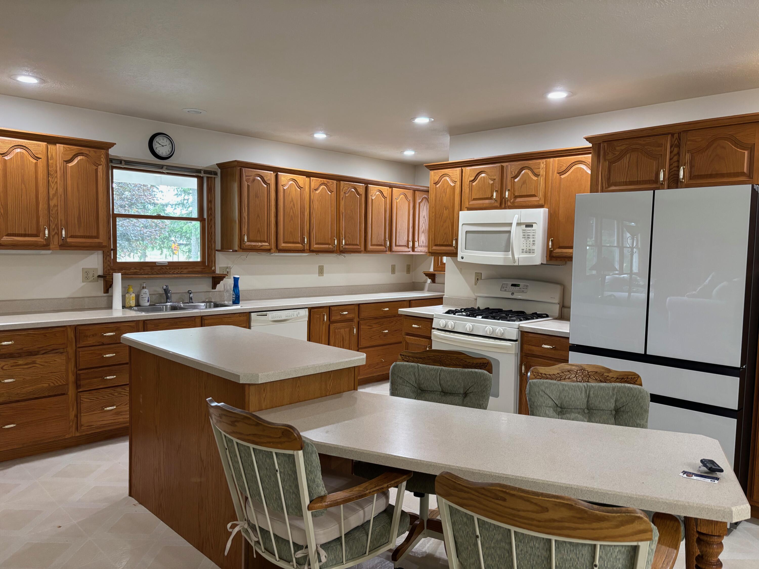 4931 West Lattin Road Pentwater, MI 49449 - Photo 16 of 50 IMG_6595