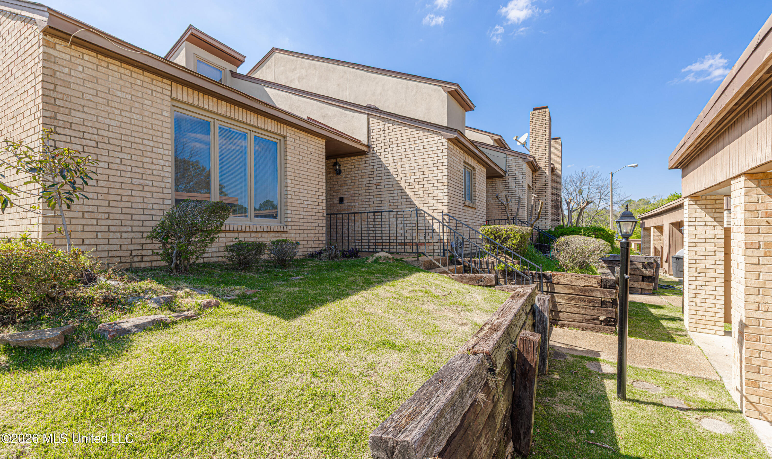 29 Park Crest Place Jackson, MS 39211 - Photo 4 of 26 1R4A6014