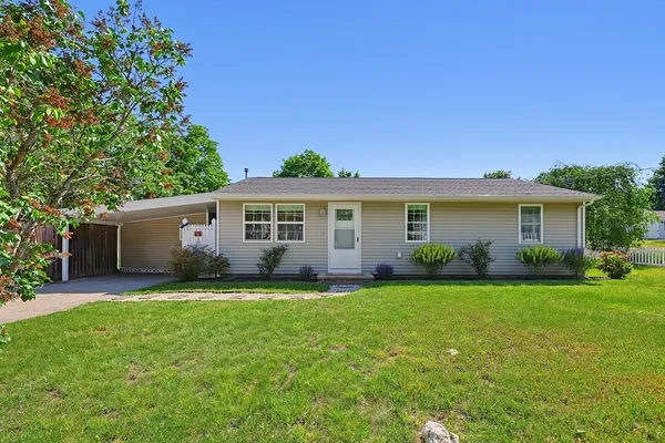 $449,900 | 4 Ewald Avenue, Plainville, MA 02762