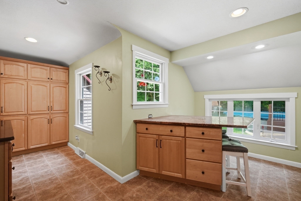 75 Tioga Street Springfield, MA 01128 - Photo 25 of 41 Gallery Image 25