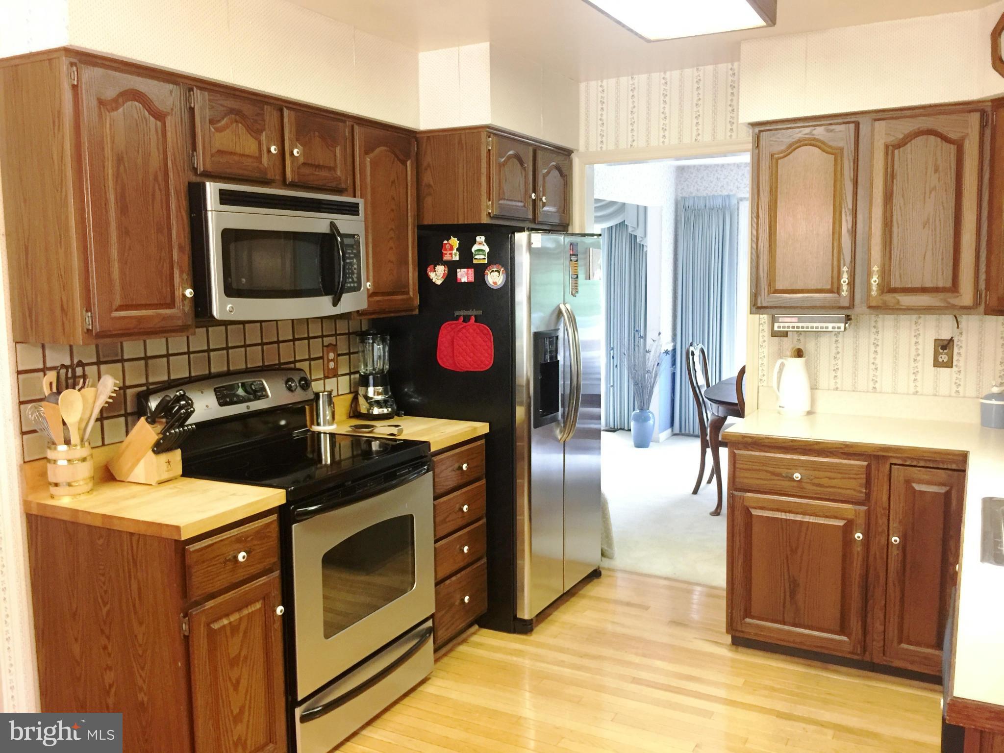 1921 Chapel Hill Road Silver Spring, MD 20906 - Photo 9 of 28 Kitchen