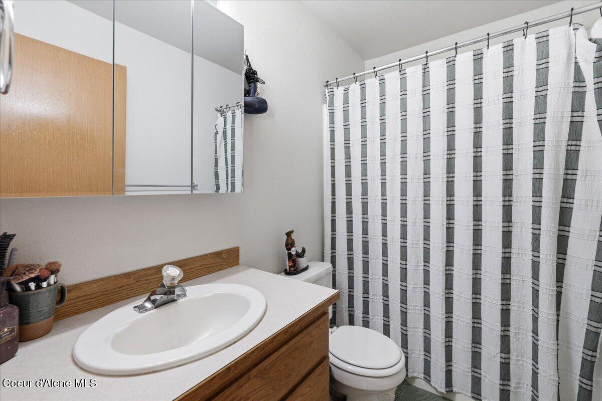 7443 Macaw Lane Rathdrum, ID 83858 - Photo 16 of 28 20-7443 Macaw Ln_RedHogMedia