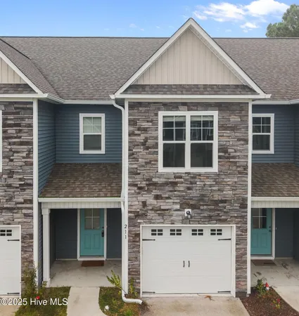 $1,695 | 211 North Stingray Lane, Sneads Ferry, NC 28460