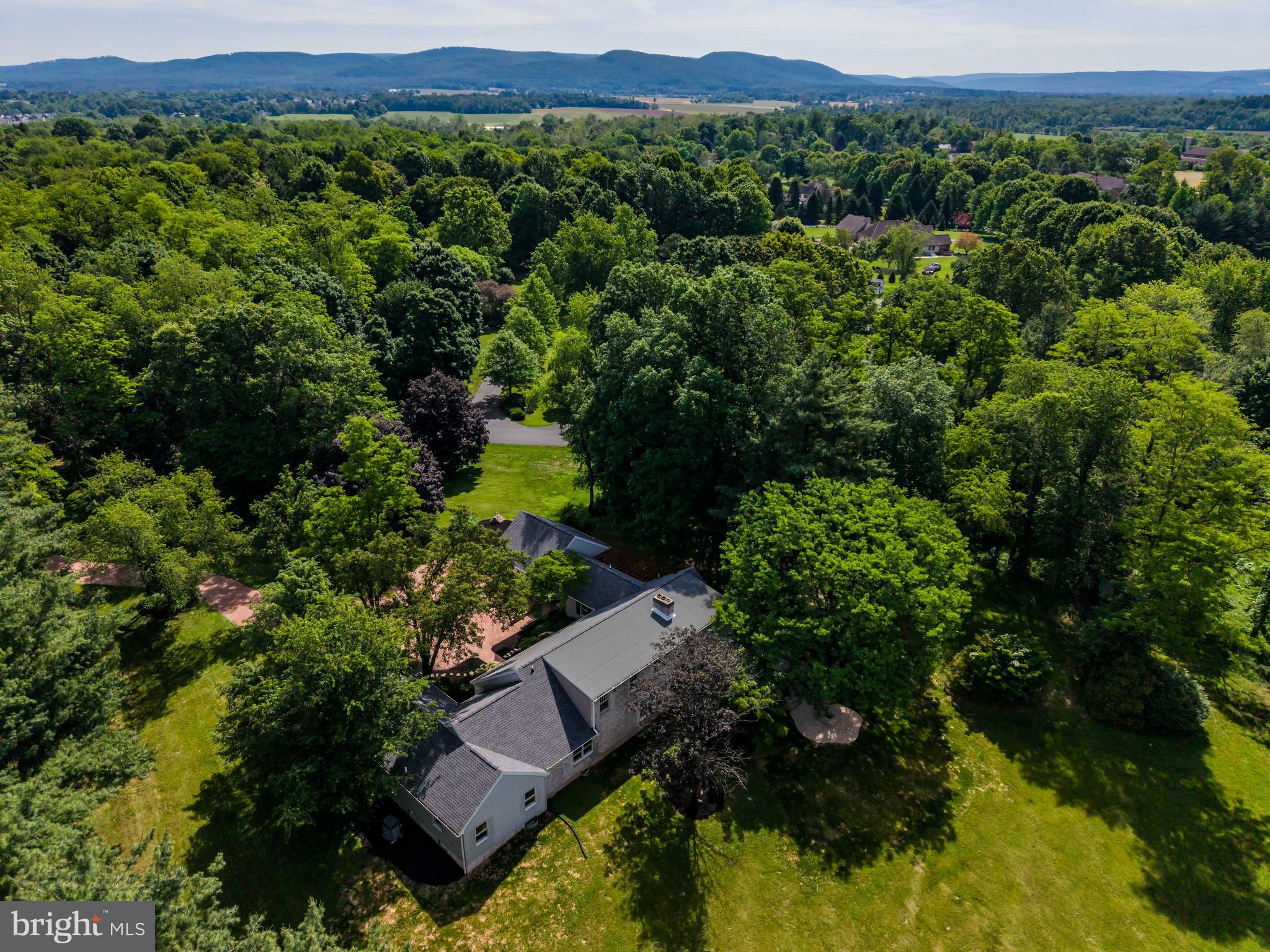 1570 Walker Road Chambersburg, PA 17202 - Photo 6 of 14