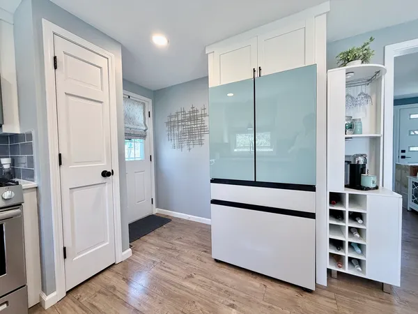 $289,000 | 21437 West Engle Drive, Lake Villa, IL 60046
