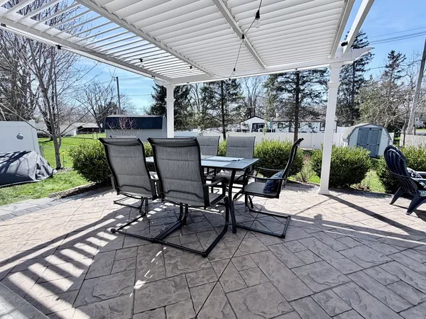 $289,000 | 21437 West Engle Drive, Lake Villa, IL 60046