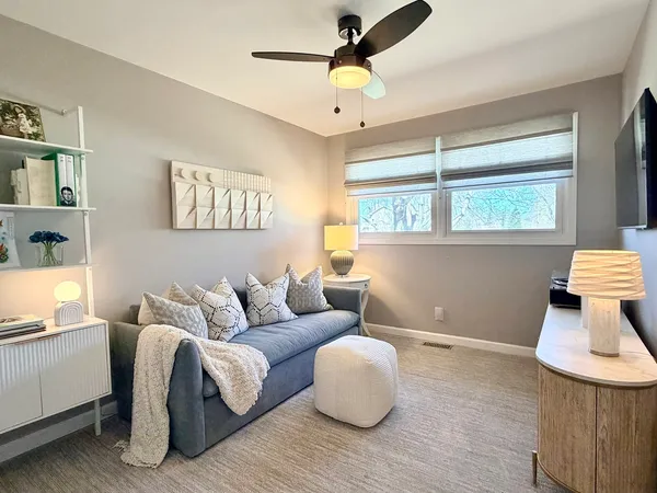 $289,000 | 21437 West Engle Drive, Lake Villa, IL 60046
