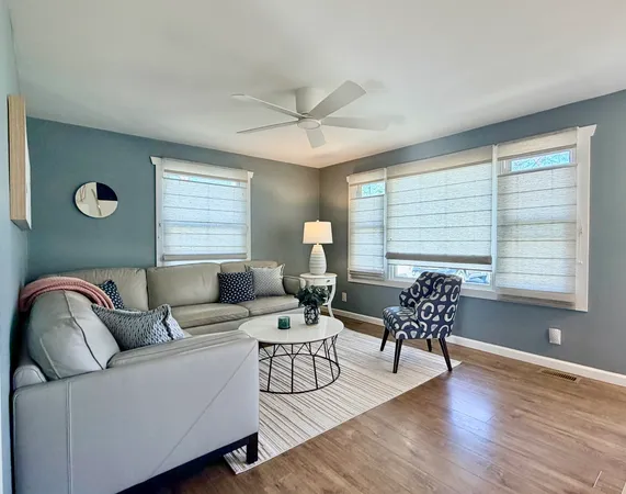 $289,000 | 21437 West Engle Drive, Lake Villa, IL 60046
