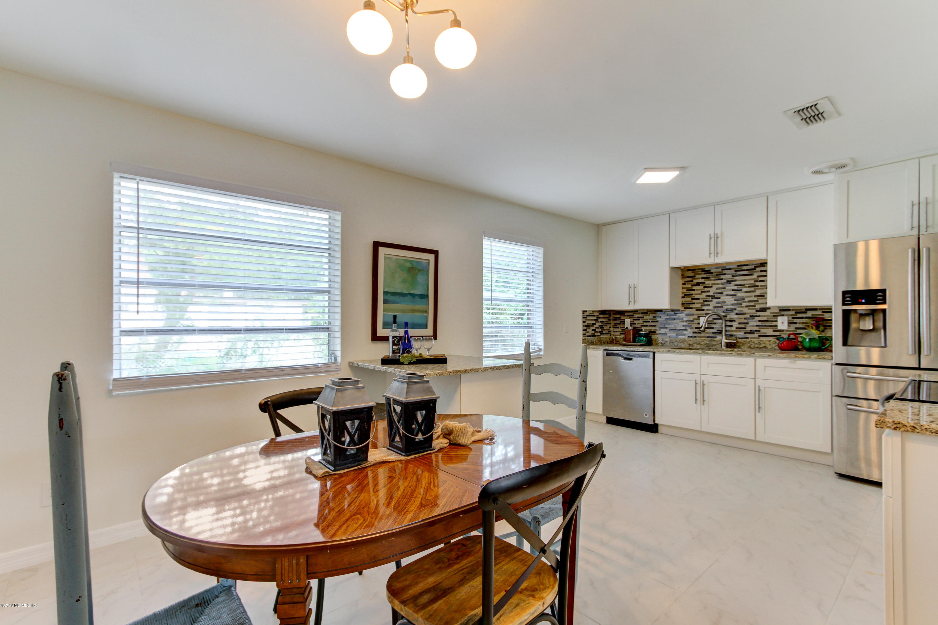 2646 Lorna Road Jacksonville, FL 32211 - Photo 4 of 12 Dining and Kitchen