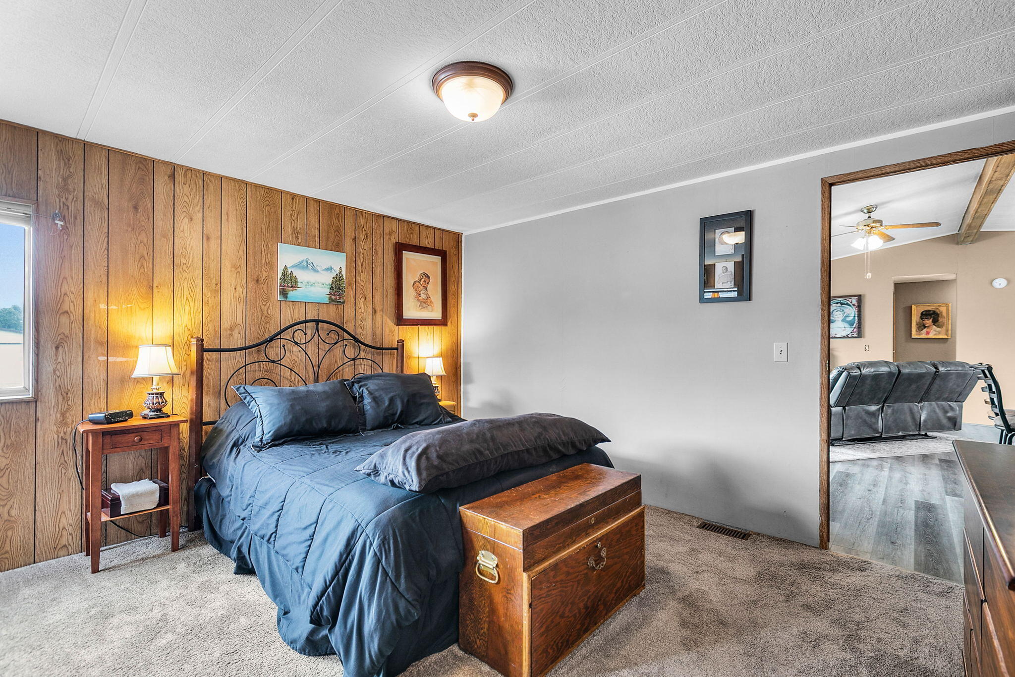 19238 Shoshone Road Bend, OR 97702 - Photo 20 of 41 Primary Bedroom