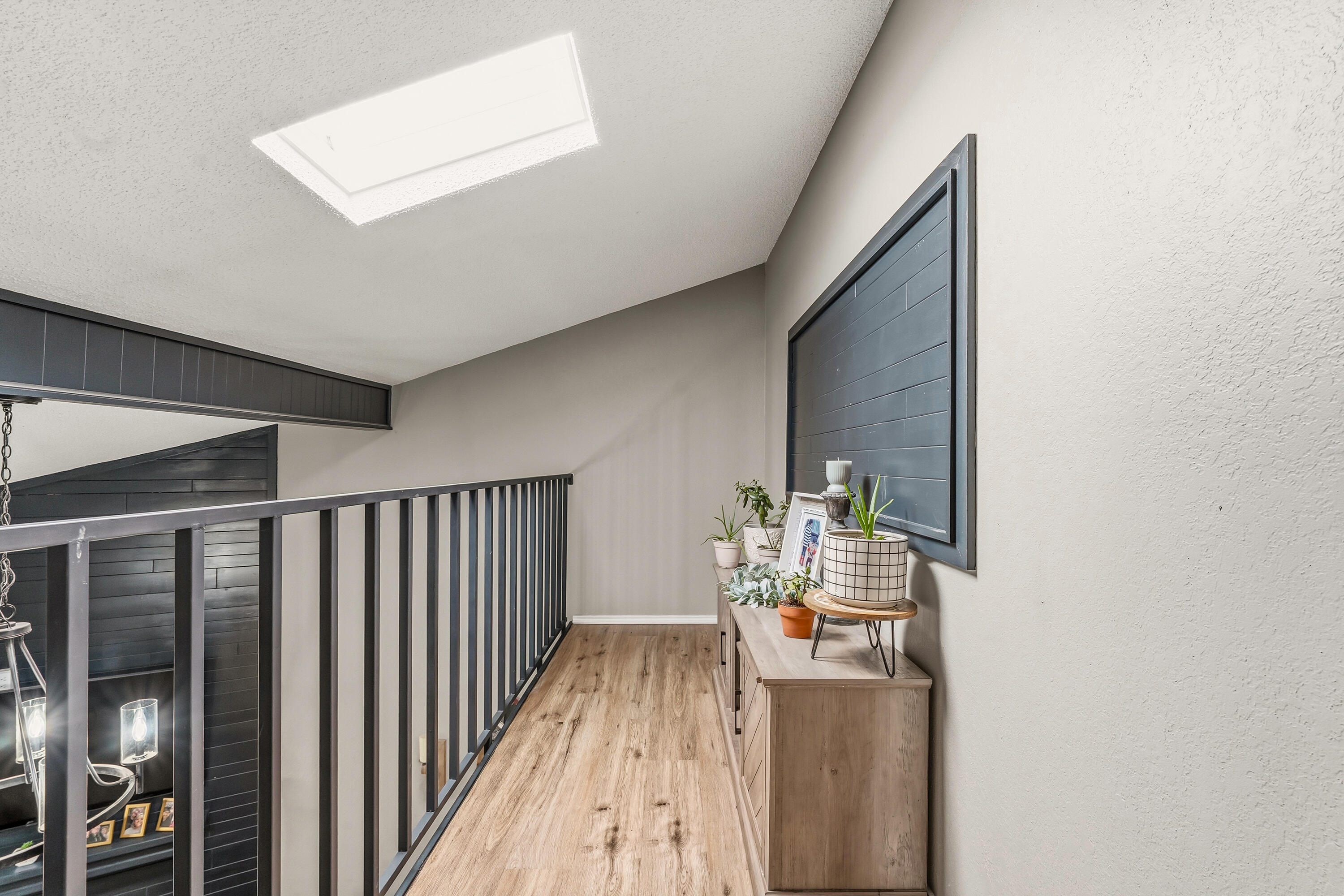 6110 36th Street, Unit 2 Lubbock, TX 79407 - Photo 7 of 22 Upstairs Landing