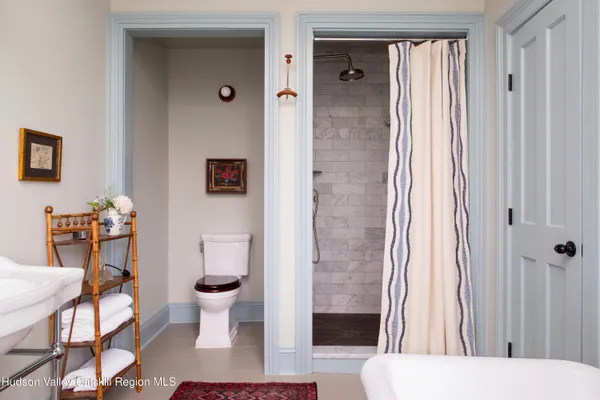 a view of a storage & utility room