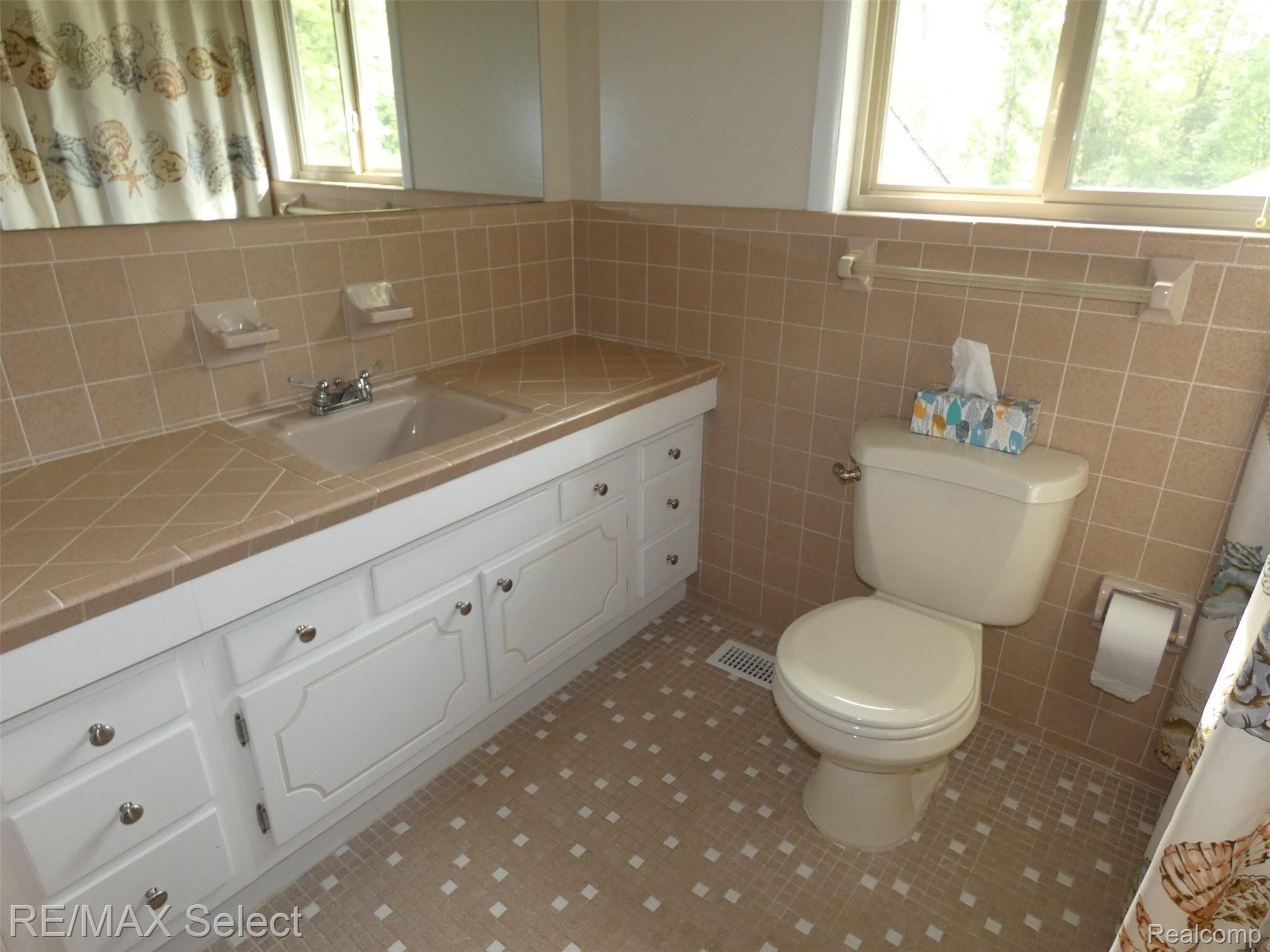 2009 Wiggins Road Fenton, MI 48430 - Photo 19 of 30 2009 Wiggins 022.JPG