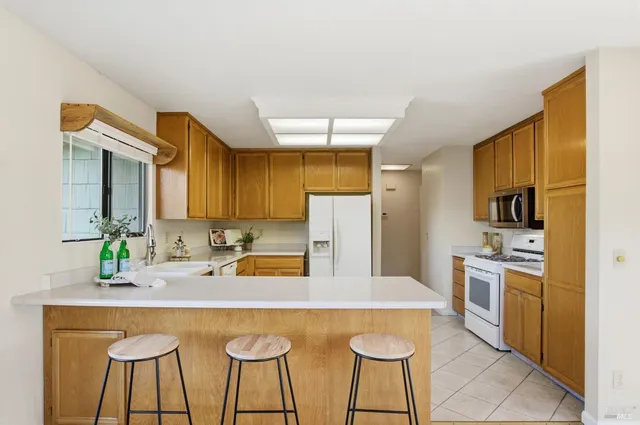 $759,000 | 542 Acadia Drive, Petaluma, CA 94954