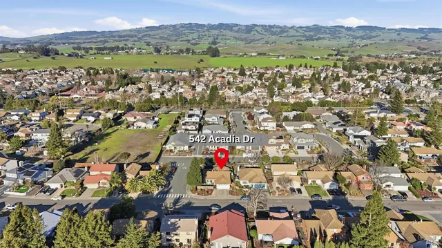 $759,000 | 542 Acadia Drive, Petaluma, CA 94954