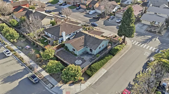 $759,000 | 542 Acadia Drive, Petaluma, CA 94954