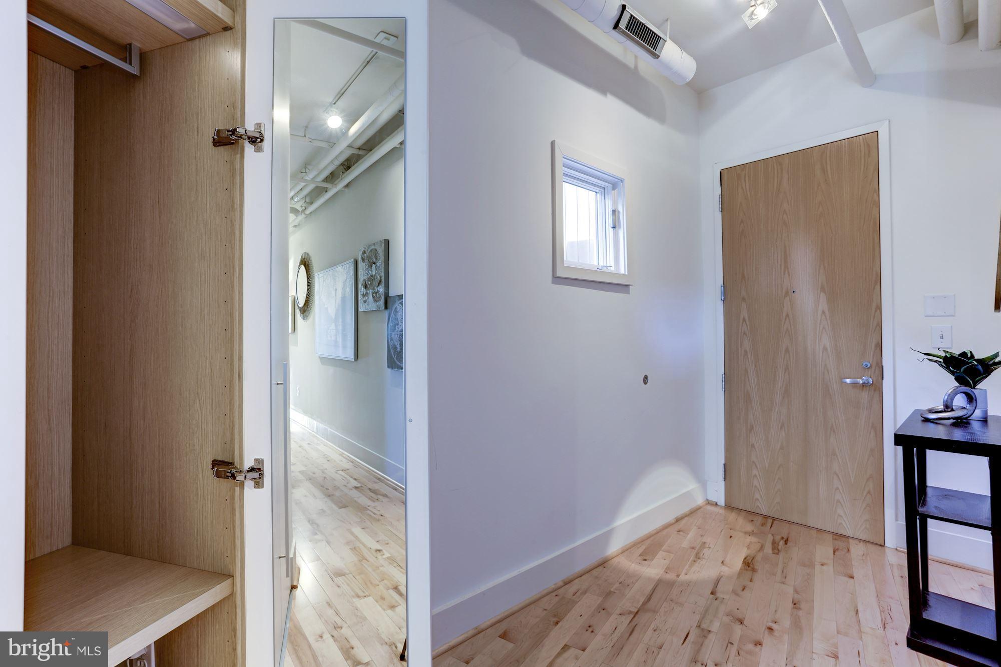 1700 Kalorama Road Northwest, Unit 312 Washington, DC 20009 - Photo 6 of 45 a view of a hallway with interior of the house