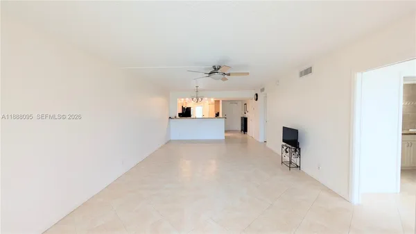 $1,950 | 3090 North Course Drive, Unit 304, Pompano Beach, FL 33069