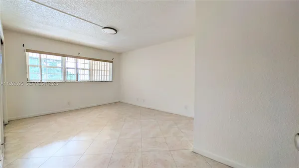 $1,950 | 3090 North Course Drive, Unit 304, Pompano Beach, FL 33069