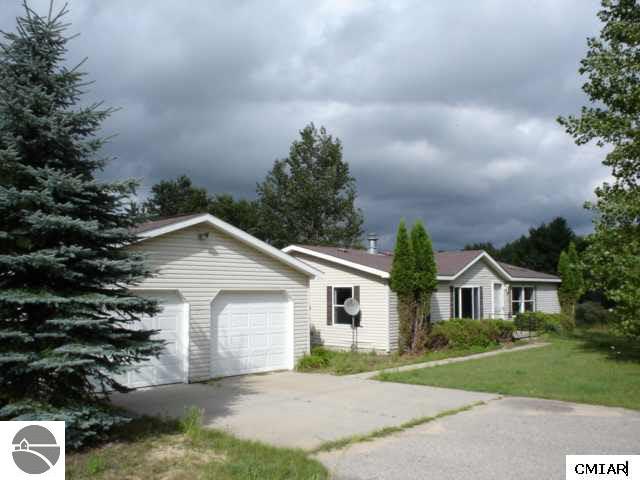 1928 West Deerfield Road Mount Pleasant, MI 48858 - Photo 10 of 10 1768625-9.JPG