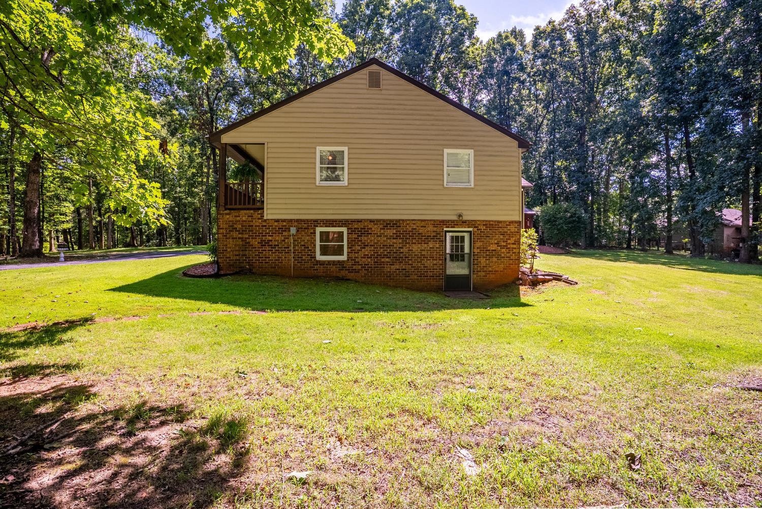 1877 Bateman Bridge Road Forest, VA 24551 - Photo 49 of 60 Gallery Image 49