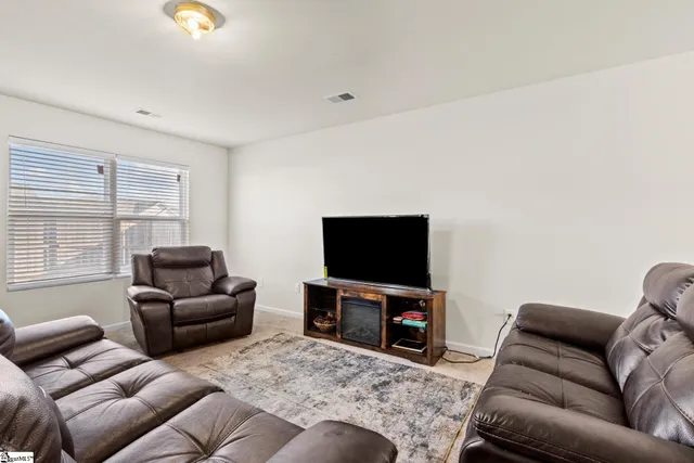 $279,900 | 43 Jones Creek Circle, Greer, SC 29650