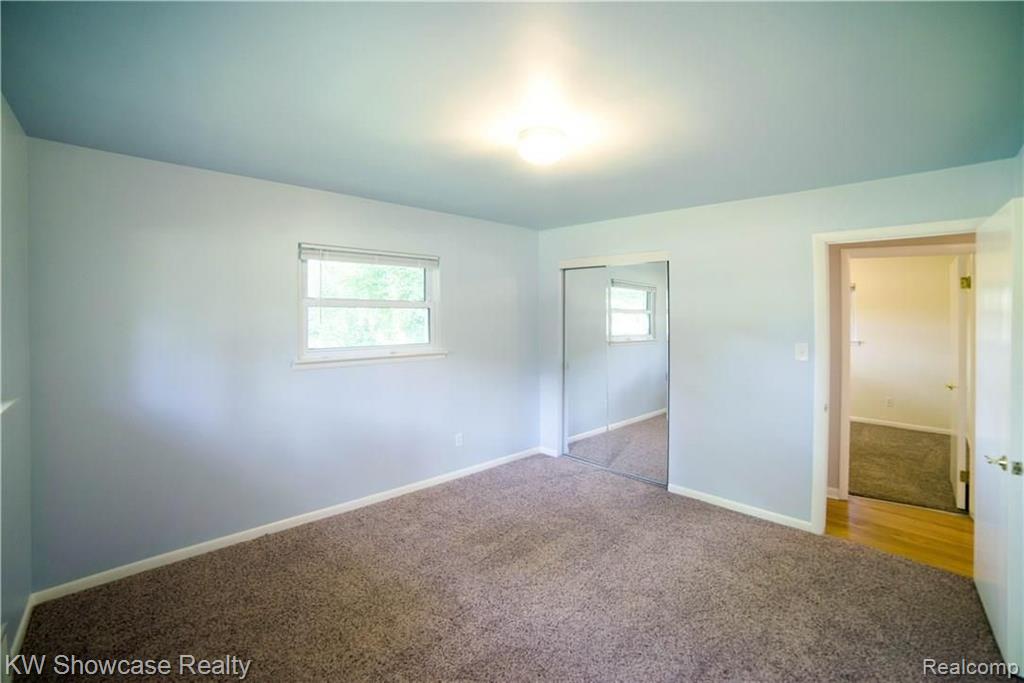 29893 Beacontree Street Farmington Hills, MI 48331 - Photo 7 of 17