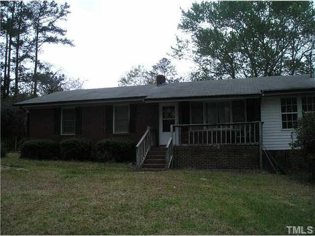 9705 Fairchild Road Zebulon, NC 27597 - Photo 4 of 17 Photo 4