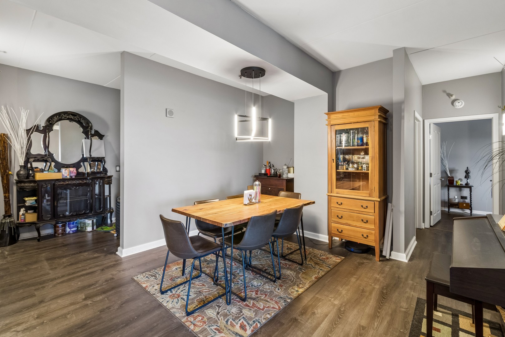4848 North Sheridan Road, Unit 407 Chicago, IL 60640 - Photo 6 of 22 Gallery Image 6