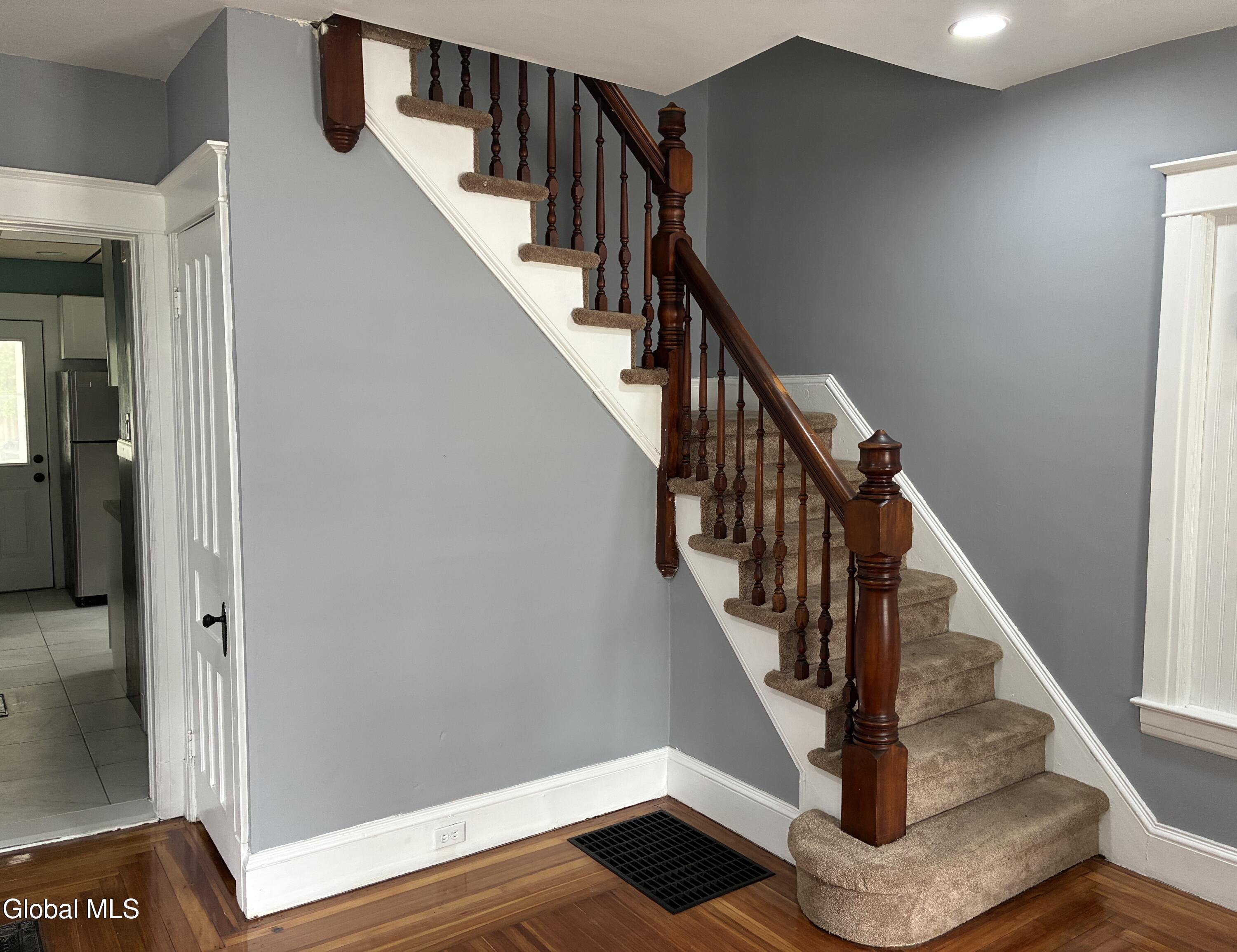 963 Maple Avenue Schenectady, NY 12307 - Photo 9 of 40 IMG_7851 (1)