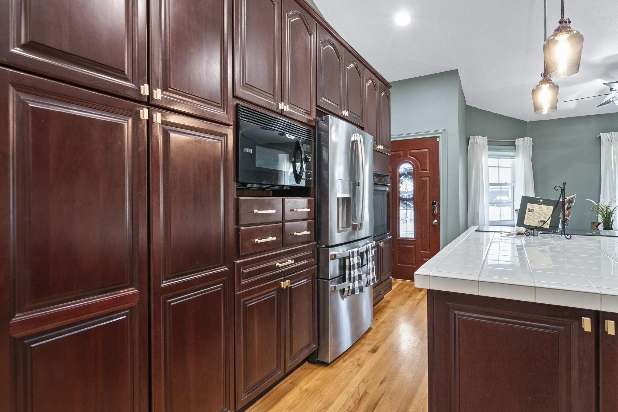 5062 Broadview Road Columbus, OH 43230 - Photo 12 of 45 Kitchen