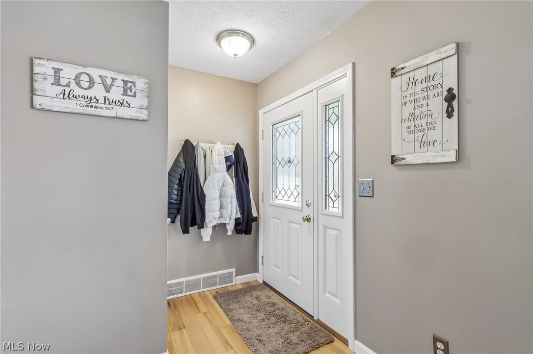 1797 Sandgate Road Madison, OH 44057 - Photo 4 of 41