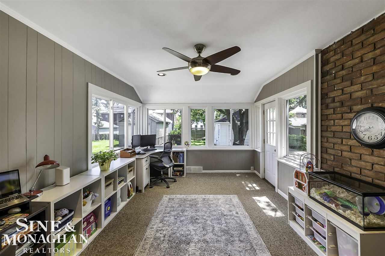 468 Fisher Road Grosse Pointe, MI 48230 - Photo 14 of 36 50078805-13.JPG