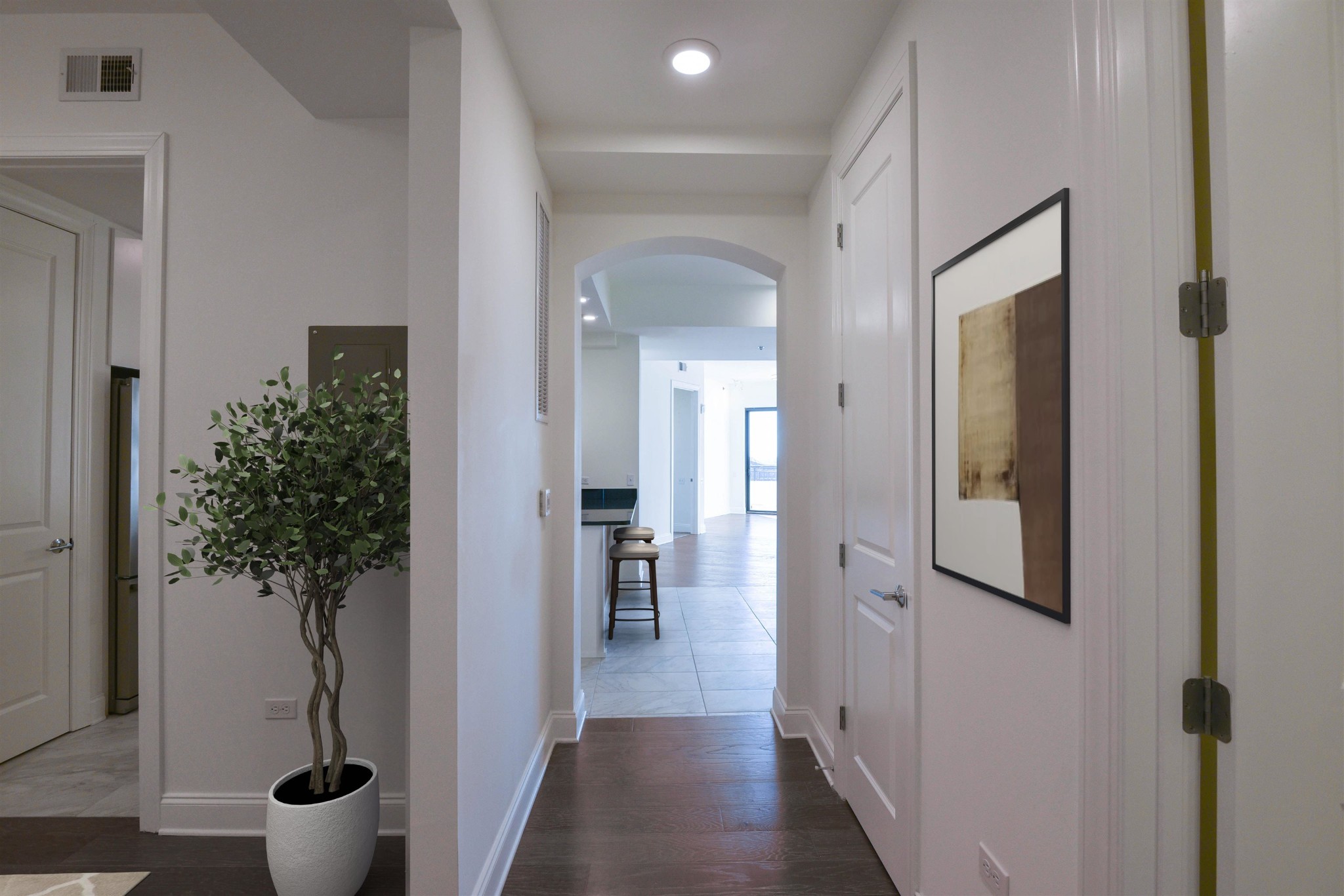 717 Riverside Drive, Unit 1207 Memphis, TN 38103 - Photo 2 of 27 Gallery Image 2
