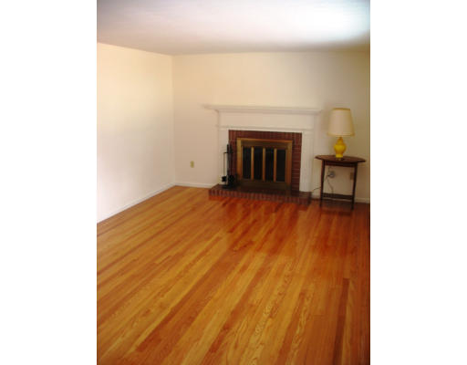78 Briarcliff Street Springfield, MA 01128 - Photo 4 of 15 Gallery Image 4