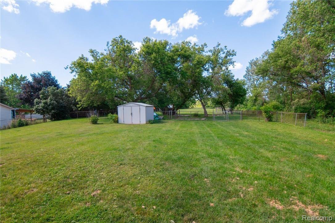 2134 West Ray Road Fenton, MI 48430 - Photo 14 of 24 2134 Ray Rd-13.jpg