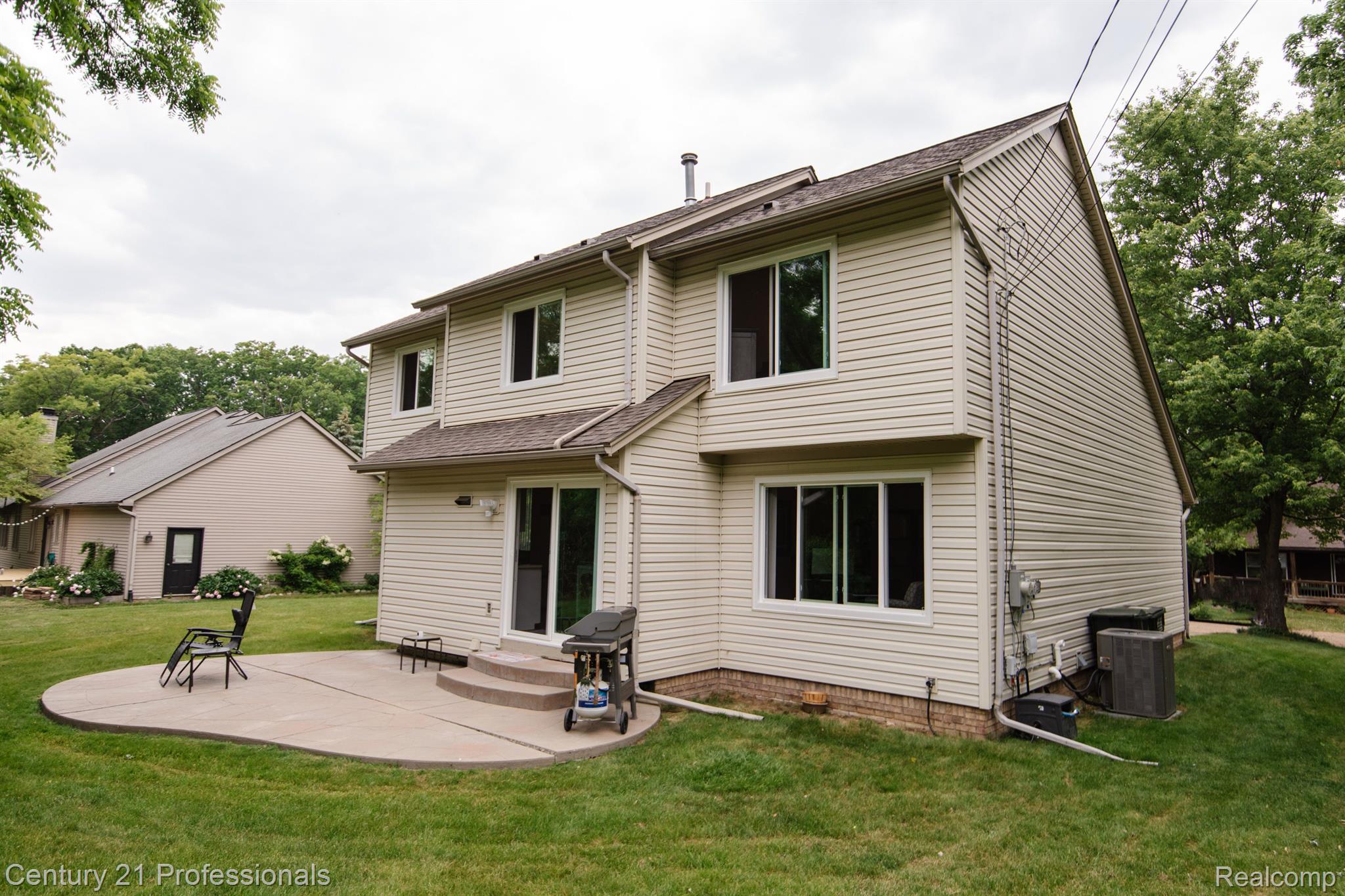 173 Cloverport Avenue Rochester, MI 48307 - Photo 3 of 34 Gallery Image 3