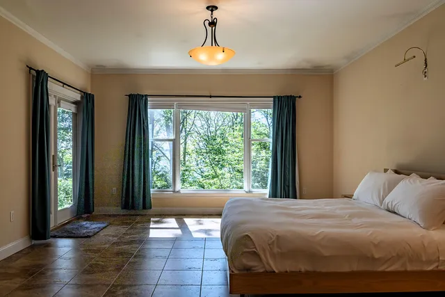 $949,000 | 794 Pleasant Point Road, Cushing, ME 04563